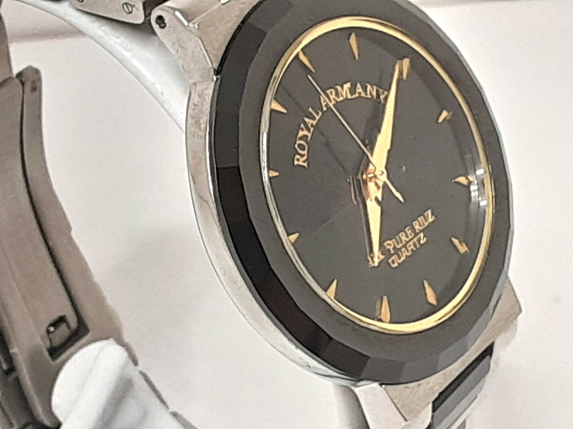 ロイヤル アルマニー ROYAL ARMANY メンズ 腕時計 CC-M003 ブラック 黒 シルバー セラミック SS ブレス アナログ クォーツ QZ ウォッチ アルマーニ 【中古】【送料無料】 ht6210