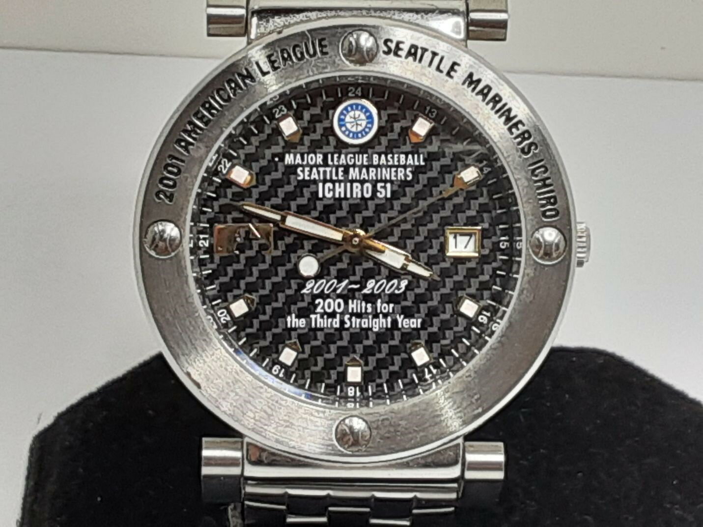 シチズン CITIZEN CBM MLB シアトルマリナーズ イチロー 200安打 記念 ウォッチ メンズ 腕時計 デイト 黒 ブラック シルバー SS ブレス アナログ クォーツ QZ SEATTLE MARINERS ICHIRO 51 【中古】【送料無料】 ht5347