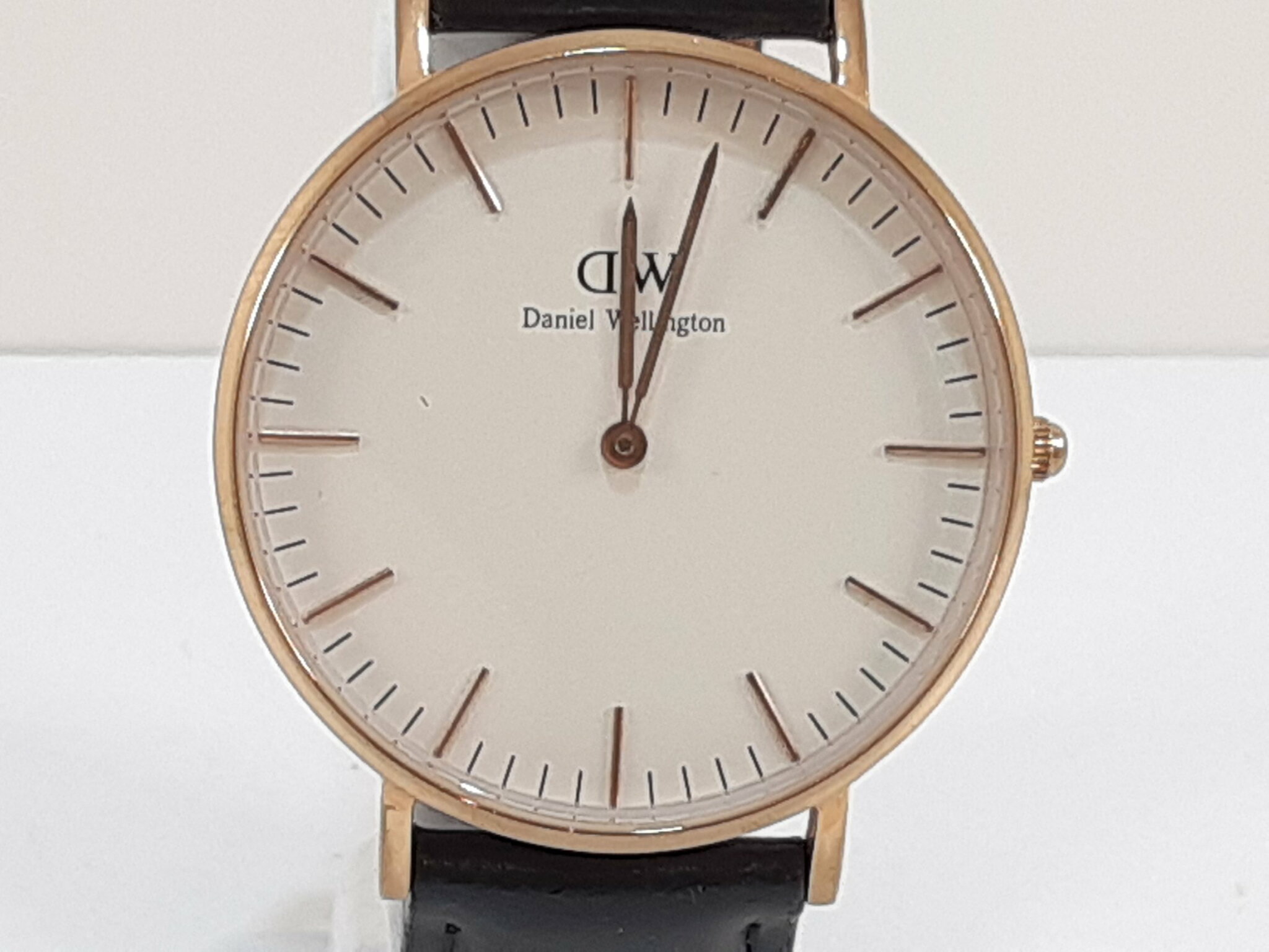 ダニエル ウェリントン Daniel Wellington クラシック シェフィールド 腕時計 DW00100139 白 ホワイト 黒 ブラック SS レザー アナログ クォーツ QZ ウォッチ DW CLASSIC SHEFFIELD BLACK 【中古】【送料無料】 ht5463