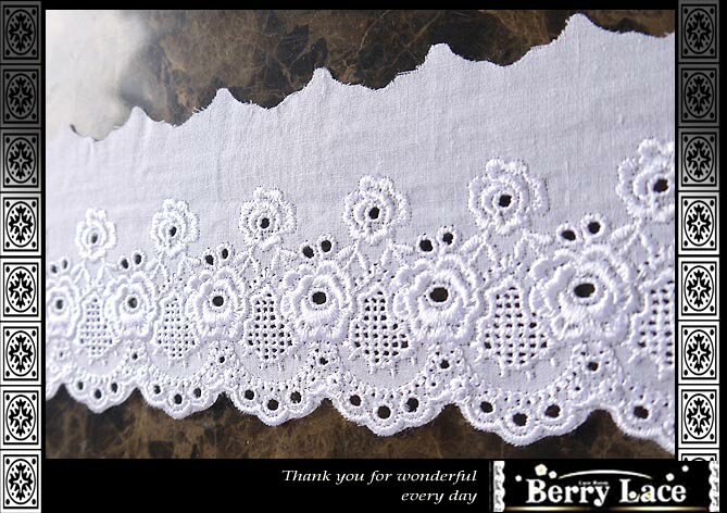 【 アウトレット* ハギレ】＊ 綿レース＊平＊豪華エレガントローズ* 白*1mのハギレ