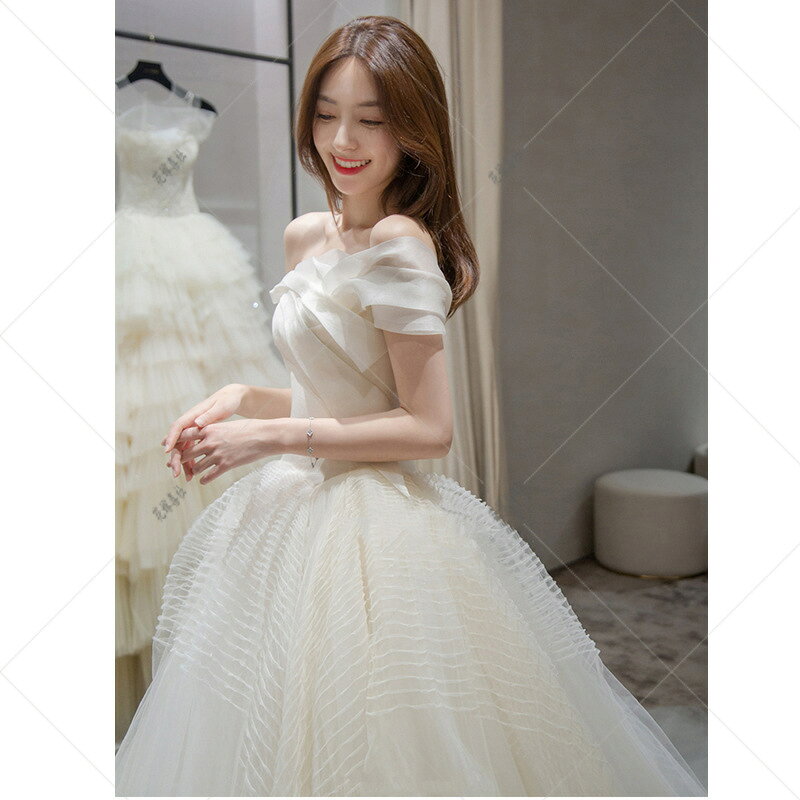 ベルロデオショップの送料無料 ウェディングドレス オフショルダー 白 結婚式ドレス 二次会ドレス 可愛い ブライダルドレス 花嫁ドレス ウェディング ロングドレス トレーンドレス Aライン 海外挙式 披露宴 XS S M L XL XXL XXXL｜アングル3