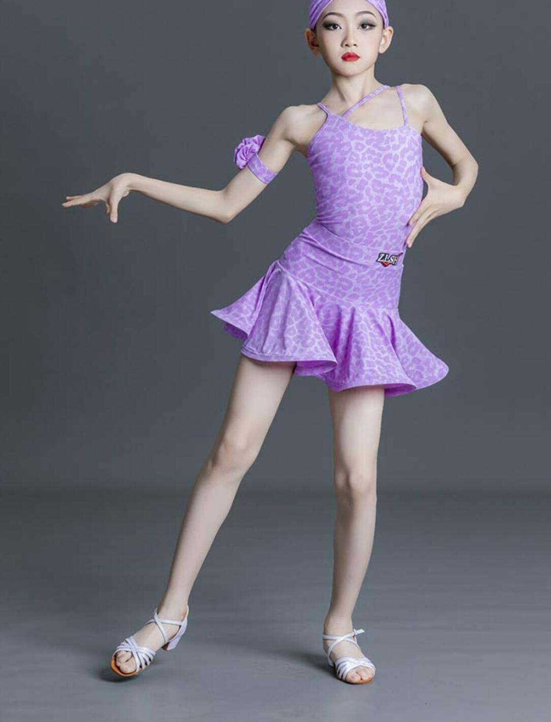 送料無料 ラテンダンス衣装 ラテンドレス 子供 社交ダンス衣装 ラテンダンスウェア 袖なし レオタード 豹柄 スカート上下セット 女の子 ジュニア ダンスウェア 社交ダンス衣装 舞台 発表会 演奏会 ダンスウエア 競技着 練習服 S M L XL XXL XXXL