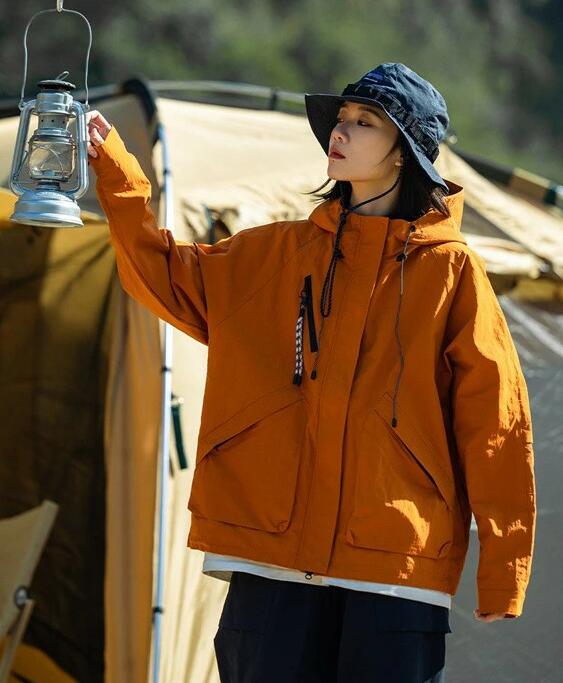 送料無料 マウンテンパーカー レディース メンズ ジャケット アウター 春 秋 防風 撥水 フード付き 長袖 カジュアル おしゃれ 軽量 登山 アウトドア キャンプ 通勤 通学 スポーツウェア 大きいサイズ 男女兼用 ブラック/オレンジ