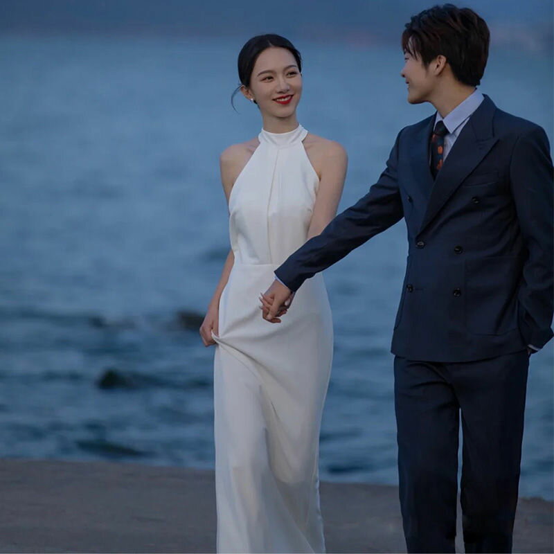 送料無料 二次会ドレス マーメイドドレス ホルターネック ウェディングドレス 白 サテン ロングドレス ホワイト 二次会ドレス マーメイド ノースリーブ 無地 ...