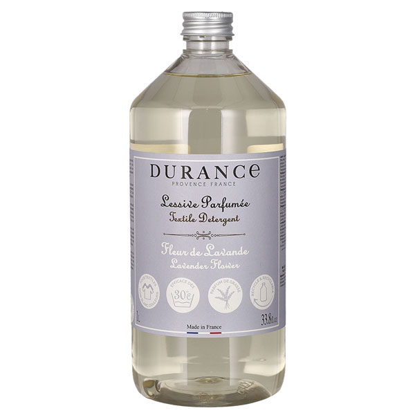 デュランスのロングセラー、ランドリーソープ（液体洗濯洗剤）です。ソフナーと同じ天然の防ダニ効果のある液体洗濯洗剤の1000mlお得サイズ。汚れを優しく落とし、除菌してくれます。また、洗い上がりの洗濯物に天然のほのかな香りを残します。ラベンダー：安らぎを誘う爽やかな香り。ご使用方法通常の洗濯洗剤同様、洗濯機に50リットルの水に対して40ml程度入れます。その他JANコード：3287570447054、3287570444015メーカー　-広告文責　株式会社エムシーツ　045-482-5961区分　雑貨・フランス、その他