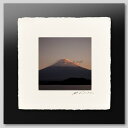 IGREBOW 夕日に赤く染まる富士山|アイグレボウ インテリアフォト ピクチャーアート 写真 スタイリッシュ モダン モノクローム モノクロ