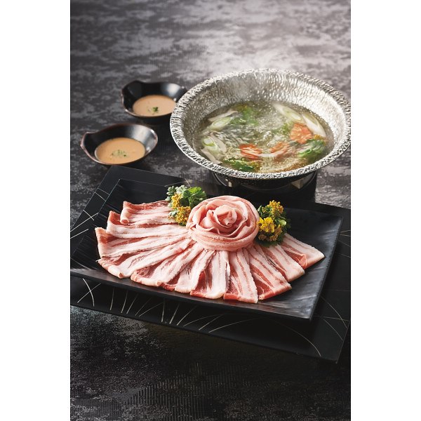 鹿児島県産黒豚 バラ しゃぶしゃぶ用(700g)｜お肉 豚 セット 詰め合わせ 食品 ご自宅用 プレゼント 贈り物 ギフト 贈答用 高級贈答品 カタログギフト 送料無料