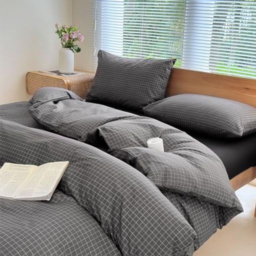【布団カバー3点セット】シングルサイズ:1*布団かばー150*210cm、1*ベットカバー:105*210*30cm、1*枕カバー43*63cm。 【色落ちしにくい】:毎日素肌に触れる布団カバーは、いつも清潔なものを使いたいと思います。このカバーセットなら、寝具をいつも清潔と快適に保てます。 四季を通じて長くご愛用いただけます。速乾性に優れ、乾きが早いからお洗濯も楽々になります!先染めをしているためお洗濯の後シワが付きにくいや色落ちもしにくい から手入れも簡単です! 【固色处理】糸(繊維)の段階で色をつけておき、その色がついた糸を織って生地にしていきます。 先染めの特徴としては、深い色が出やすい、色が落ちにくいなどということがあります。 さらに染料移行防止のための繊維表面の処理をしています。 【360°全周保護】:ベットカバーの四周が360°でしっかり被せるボックスシーツなので、ズレ防止で子供がベッドには遊んでも皺になりません。 ファスナー付き、着脱、装着簡単です。