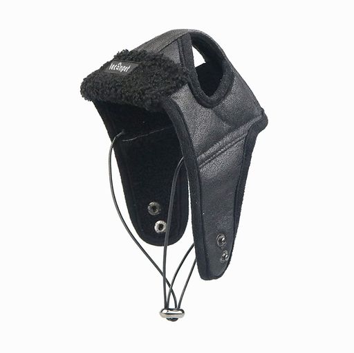 行動 寒い季節の必需品: 犬用のアビエイターハット。耳あて付きで寒さ対策に最適です。 機能性とファッション性を兼ね備えた逸品: 冬の外出時に愛犬を暖かく保ちながら、おしゃれなスタイリングを楽しめます。 頭囲の調整が可能: サイズ調整が可能なデザインで、様々な犬種に合わせて装着できます。 高品質な素材: 丈夫で肌触りの良い生地を使用。長期間の使用に耐えうる作りです。 お手入れ簡単: 手洗いが可能で、いつでも清潔に保つことができます。