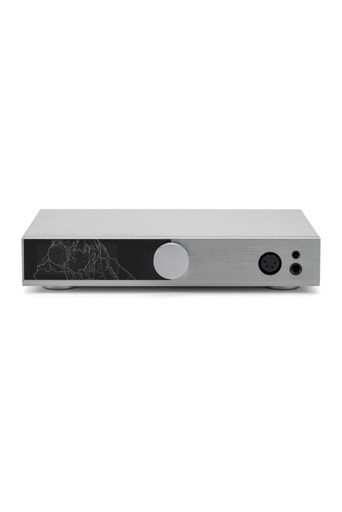【DHA15 DAC ヘッドホンアンプ】S.M.S.Lは卓越した音響技術を基盤に、高い駆動力、低歪率、広いダイナミックレンジを実現し、さまざまなヘッドホンを駆動可能です。MOONDROPはデコードソリューションのカスタマイズと専用チューニングに深く関与し、さらにサウンドパフォーマンスを最適化しています。筐体には航空機グレードのアルミ合金を採用し、高精度CNC加工と金属ヘアライン仕上げを施すとともに、MOONDROPならではのデザイン要素を取り入れ、卓越した性能と現代的美学を両立しています。 【フルバランス・ディスクリート構成のクラスAヘッドホンアンプ 15W+15Wの高出力】フルバランスのディスクリート構成を採用したDHA15は、透明感と繊細さを重視した音づくりに加え、確かな駆動力を備えています。16Ω負荷時には最大15W+15Wの出力に対応。低インピーダンスかつ低感度の平面駆動型ヘッドホンにも対応し、イヤホンの本来の性能をさらに引き出します。