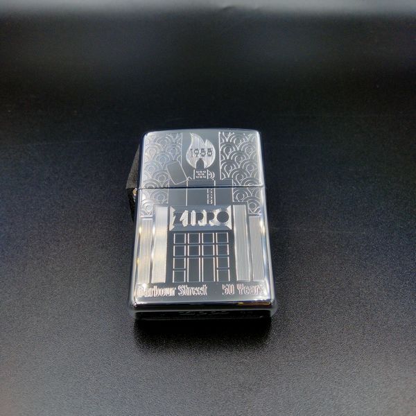 （表紙写真・説明書に変色有り）限定品 バーボアストリートビルディング ZIPPO社 新本社50周年記念 コ..