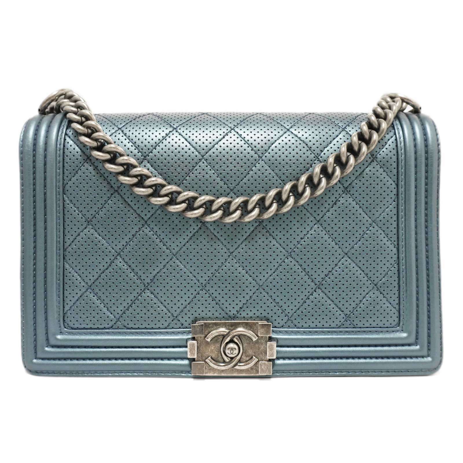 CHANEL(シャネル) ボーイシャネルラージチェーンショルダー A92193 ショルダーバッグ メタリックブルー パンチングレザー ランクA レディース メッセンジャーバッグ ブランド シンプル おしゃれ オシャレ カバン かばん 送料無料