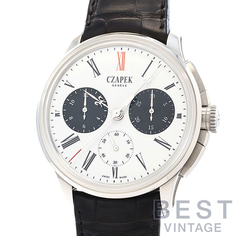 Item info【CONSIGNED(委託品)】時計業界初のクラウドファンディングで2015年に復活を果たしたブランド「チャペック」。現在のパテック・フィリップの母体となる「パテック・チャペック社」の設立に関わった「フランソワ・チャペック」によって1845年に誕生し、1869年から休止状態だったブランドを祖としています。「Ref.CZFDC-TAO」は2019年に登場したリファレンスで、41.5mm径のステンレススティール製ケースにブラック・エナメルのインダイヤルを備えた「グラン・フー」エナメルのホワイトダイヤルを組み合わせたタイムピースです。チャペック 【CZAPEK】 フォーブルドクラコヴィ タオ CZFDC-TAO メンズ ホワイト/ブラック ステンレススティール 腕時計 時計 FAUBOURG DE CRACOVIE TAO WHITE/BLACK SS 【中古】商品の概要商品のスペックお問合せ用番号1002900007522ブランド名CZAPEK(チャペック)シリーズ・モデル名FAUBOURG DE CRACOVIE TAO(フォーブル・ド・クラコヴィ タオ)型番・品番CZFDC-TAO製造年2019年製ムーブメント自動巻き素材ケース：ステンレススティールバンド：純正新品クロコダイル/純正ステンレススティール尾錠風防：サファイアクリスタル風防文字盤カラーホワイト/ブラックサイズメンズサイズケース約：41.5mm防水性50m防水保証期間現状問題なく動作していることは確認しておりますが、保証は付きません。状態全体的に気にならない程度のすれ傷などございますが、状態は非常に良いです。付属品国内正規保証書(2021年7月) 箱(ややスレがございます)その他特徴クロノグラフ 日付表示 スモールセコンド シースルーバック 18本限定 在庫店舗ISHIDA新宿店＜お問い合わせ：03-3341-4481＞ベスト販売 ベスト新宿本店 BEST新宿本店 ISHIDA WATCH BEST USED BEST VINTAGE ISHIDA新宿 イシダ新宿 グランフロント大阪 梅田 GRAND FRONT OSAKA