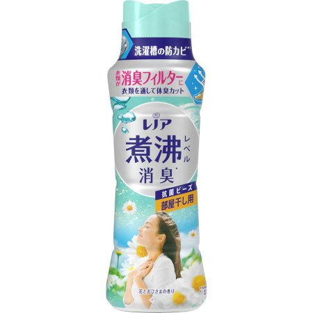 商品説明■　特徴衣類を通して体臭カット 洗剤・柔軟剤では落ちないニオイに 煮沸レベルの消臭力 衣類が消臭フィルターに 洗濯槽の防カビも 衣類の体臭・加齢臭ブロック 12週間消臭力が続く 柔軟剤と比べて超吸水力 ■　表示成分安定化剤、香料、消臭剤、抗菌剤■　用法・用量/使用方法衣料1kgに対して12mL、キャップ1杯は約85mL 香りの強さはお好みで！　＊最大2倍まで ニオイが気になるスポーツウェアやタオルには少し多めに！ ・上記は目安ですので、お好みの消臭効果になるように、量を調節できます。（しつこい嫌な臭いには多めに・・・パジャマ、下着、制服、スポーツウェアなど） ・「すすぎ1回」のお洗濯にもお使いいただけます。 ・溶け残りが気になる場合は、製品を溶かしてからお使いください。 ・香りの感じ方には個人差があります。使用量の目安を参考に、周囲の方にもご配慮の上、お使い下さい。 ＜使用方法＞ お洗濯のはじめに入れるだけ！ 1．縦型でもドラム式でも、洗濯槽に入れた洋服の上にビーズを直接入れるだけ 空気を含んだビーズだからよく溶ける 2．洗剤や柔軟剤をいつも通り入れる ○おしゃれ着コースやドライコースでお使いの場合、製品を溶かしてから、衣類を入れてください。 ＜用途＞ 綿・毛・絹・化学繊維用■　【広告文責】 会社名：株式会社イチワタ 　ドラッグイチワタ皆野バイパス店　ベストHBI TEL：0494-26-5213 区分：中国製・日用品 メーカー：P＆Gジャパン[日用品][洗濯用品][柔軟剤][JAN: 4987176178831]