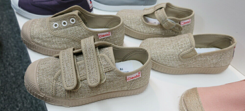 スリッポン キッズ シエンタ Cienta ラメゴールド キャンバス GOLD 13-24cm スリッポン ジュニア/レディース 靴 スニーカー【国内正規品】 到着後1か月以内にレビューを書いて次回500円OFFクーポン配布中