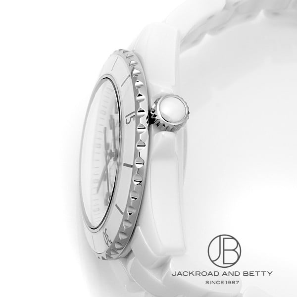 シャネル CHANEL J12 キャリバー 12.2 33mm H5699 新品 時計 レディース