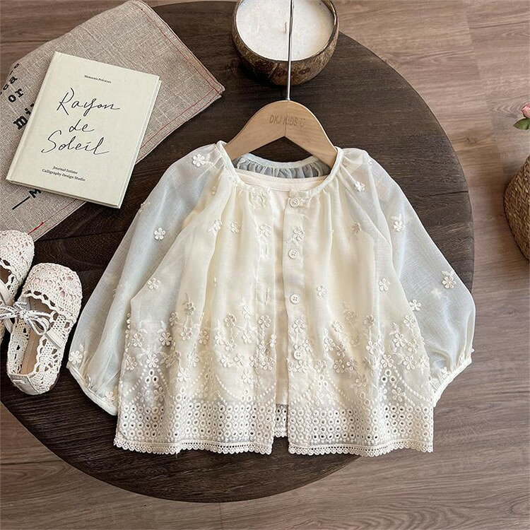Beulah Fashionのベビー服 ラッシュガード 女の子 uvカット 子供服 キッズ パーカー シャツ 涼しい UVカット アウター レース ブラウス 長袖 カーディガン 赤ちゃん 薄手 トップス 日焼け止め 夏用 パーカー 花柄 おしゃれ 夏 冷房 紫外線対策 無地 冷感 おしゃれ 可愛い 80-120cm｜アングル2