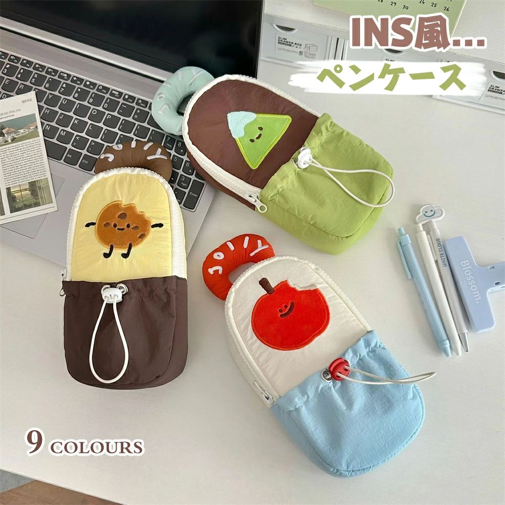 商品詳細 商品内容 ペンケース1個 素材 ポリエステル カラー 写真の通り サイズ 約13×7×22cm 生産国 中国 注意書き ※商品写真は、できる限り現品を再現するように画像処理などの補正を行っておりますが、ご利用のモニターや環境により差異が生じます。予めご了承ください。 ※お手元に届きました商品は開封時に素材の臭いを感じる場合があります。 気になられる場合は、風通しの良い場所で陰干しをしてからのご使用をおすすめします。 ※生産の関係(裁断位置)より写真と色・柄が若干異なる場合があります。 ※上記の数値は、実測によるものです。多少の誤差はご容赦ください。 ※仕様は予告なく変更される場合があります。（ご使用に差し支えない程度） その他 ・当店でご購入された商品は、原則として、「個人輸入」としての取り扱いになり、中国からお客様のもとへ直送されます。 ・通関時に関税・輸入消費税が課税される可能性があります。 ・課税額はご注文時には確定しておらず、通関時に確定しますので、商品の受け取り時に着払いでお支払いください。詳細はこちら ご確認下さい。 ・個人輸入される商品は、全てご注文者自身の「個人使用・個人消費（日本に居住する者に寄贈される物で、当該寄贈を受ける者の個人的な使用に供される場合を含みます。）」が前提となります。第三者への譲渡・転売が法令で禁止されるもの（医薬品、医薬部外品、化粧品等を含みますが、これに限られません。）もございますのでご注意下さい。 ・一部商品は国内の提携先倉庫から配送されます。 ・国内配送の商品は国内でのお買い物と同じく消費税が発生いたします。関税はかかりません。 ・ご注文後、5営業日以内に配送手続きをいたします。配送作業完了後、7〜9日程度でのお届けとなります。 ・通関時に関税・輸入消費税が課税される可能性がありますが、弊店からご負担いたしますのでご安心ください。