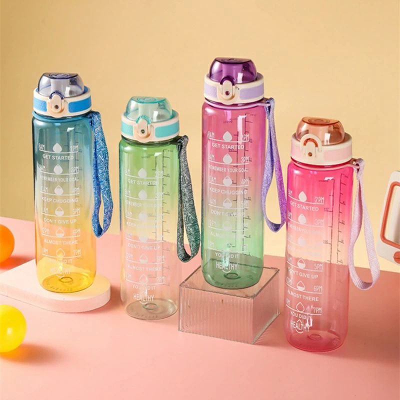 水筒 ウォーターボトル 1リットル 大容量 1000ml 透明 大人 ウォーター ボトル 直飲み 目盛り スポーツボトル ワンタッチ 漏れない 超軽量 おしゃれ 可愛い 大人用 男女兼用 スポーツ 登山 ジム キャンプ アウトドア 通勤 運動 洗いやすい 運動水筒 beulah-10042349 Beulah Fashion サンプル画像2