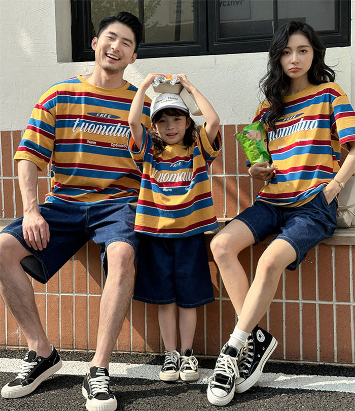 Rakuten - 親子 ペアルック Tシャツ 親子コーデ リンクコーデ 親子おそろい 親子ペア ゆったり ストライプTシャツ カジュアル おしゃれ ママと娘 ママと息子 家族3人 4人 セット 半袖 レディース キッズ 大きいサイズ ギフト 家族コーデ 夏 海旅行 夏服 入園 記念日 ギフト 写真撮影