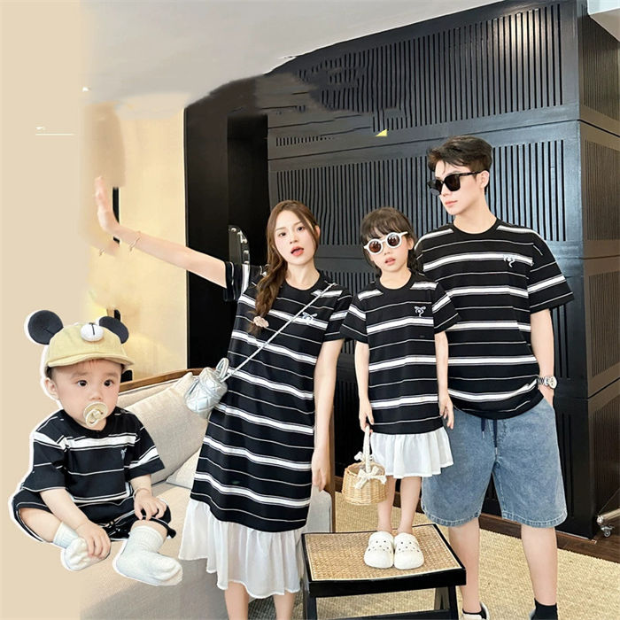 Rakuten - 親子コーデ 親子 ペアルック リゾート ワンピース Tシャツ リンクコーデ ストライプTシャツ 親子おそろい 夏服 おしゃれ ストライプ ワンピース 半袖シャツ ベビー キッズ レディース メンズ 大きいサイズ ファミリールック 海旅行 ハワイ 出産祝い 誕生日 ギフト