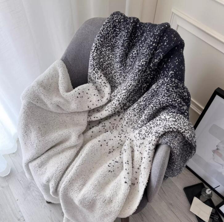 Bedding - ブランケット ニット ひざ掛け 毛布 保温防寒 掛け布団 シングル 軽量 寒さ対応 丸洗い ダブル/クイーン ブランケット 肩掛け 暖房対策 お昼寝 ソファーカバー 軽量 北欧 ブランケット 新生活応援 撮影道具 グラデーション グレー 130*170CM 130*220CM