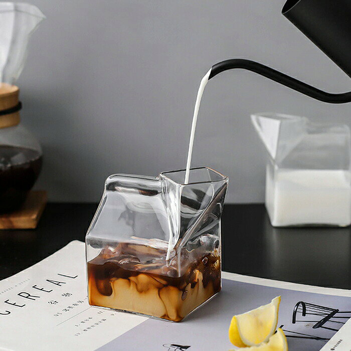 ミルクコップ コーヒーコップ 牛乳 コップ カフェ 喫茶店 ラテアート コーヒーアート 北欧風コップ グラス 耐熱ガラス コップ 380ml モダン 結婚祝い 引越し祝い プレゼント パーティー