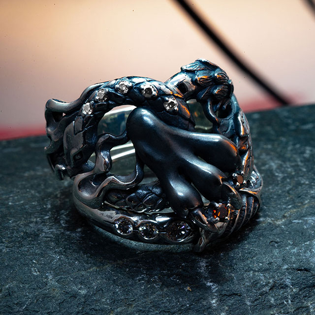 【マラソン限定！P3倍】[公式] ブラッディマリー ダミア リング w/ ホワイトトパーズ ガーネット Bloody Mary メンズ レディース シルバー アクセサリー ジュエリー 指輪 爪 蛇