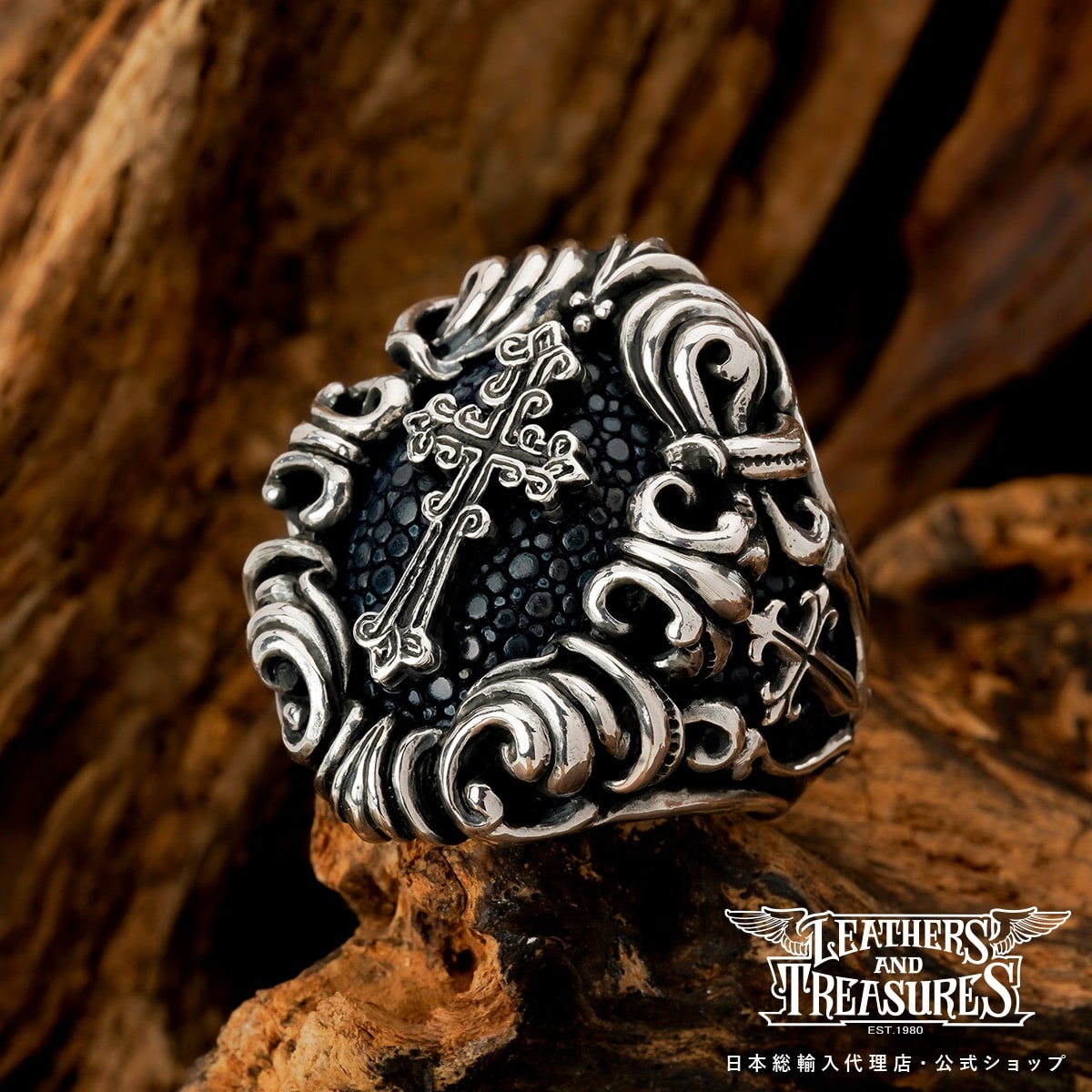 【ブラックフライデー★ポイント3倍】[公式] Leathers and Treasures レザーズアンドトレジャーズ デディケーションインレイリング w/ケルティッククロス w/サンディッドスティングレイ（ブラック） メンズ レディース アクセサリー ジュエリー レザトレ