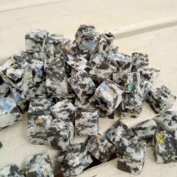 水やりサポート資材・アクアセルキューブ 3リットル（H1×D1×W1cm）[水管理ラクラク！植物の水枯れや水..