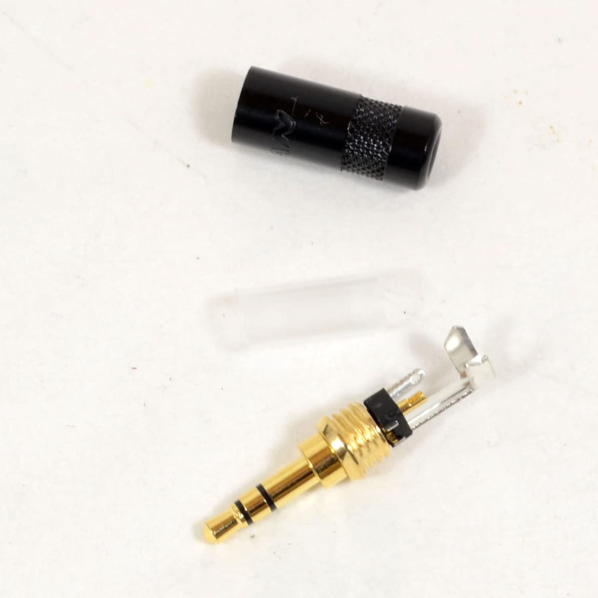 NEUTRIK NYS231-BG 3.5�ե��ƥ쥪�ߥ˥ץ饰�����å�ü�� (�֥�å��˥å���ܥǥ���Ŭ�������֥�4mm�ޤǡ�