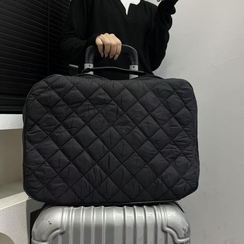 樂天商城 - ポーチ 男女兼用 ナイロン キルティング 大容量 キャリーオン トラベル 洗面用具入れ アメニティポーチ 収納バッグ ブラック 出張 普段使い 整理 韓国風