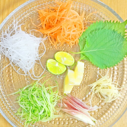 千切り ピーラー オールステンレス SiTRA シトラ 錆びにくい チタンコーティング 食洗機　対応 時短 野菜生活 応援！ギフト プレゼント に おすすめ おしゃれ な 新生活 一人暮 引越 の お祝い にも！ （極細　千切り 刺身のつま シュレッダー）千切格安通販　バレンタイン　人気　ランキング