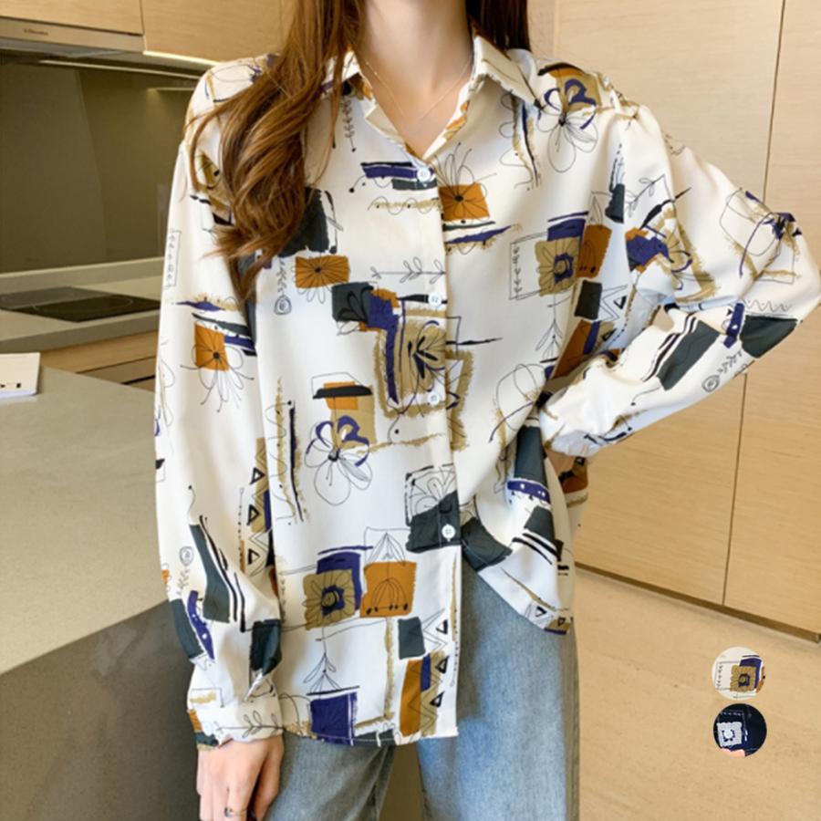 素材：ポリエステル100％カラー：ホワイト/ブラックサイズ：M/L/XL[M]着丈:約60cm 肩幅:約44cm 袖丈:約50cm ゆき:約72cm 身幅:約50cm 胸囲:約100cm[L]着丈:約61cm 肩幅:約45cm 袖丈:約51cm ゆき:約73.5cm 身幅:約53cm 胸囲:約106cm[XL]着丈:約62cm 肩幅:約46cm 袖丈:約52cm ゆき:約75cm 身幅:約58cm 胸囲:約116cm裏地：なし伸縮性：なし透け感：ホワイトのみ若干あり生産国：中国レディース プリントシャツ 春夏トップス シフォンブラウス メンズライク シャツカーディガン おしゃれ 20代30代韓国一枚でおしゃれを纏うルーズシルエットの柄物プリントブラウスボディラインを過剰に拾わないので体型カバーしつつ女性らしい華奢感を存分に発揮存在感抜群なのでシンプルなボトムスとの相性がよく、そのまま着るだけで大人っぽいクールな着こなしになる