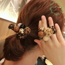 ヘアゴム キッチュ ヘアアクセサリー レオパード柄 ヒョウ柄 豹柄 ボンボン ブレスレット 可愛い 秋 冬 ファッション小物 装飾小物 女性 レディー