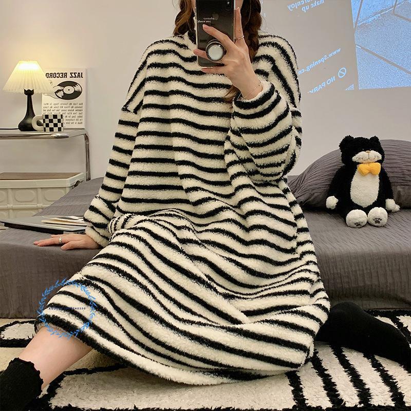 厚手パジャマ ネグリジェ ルームウェア ルームワンピース暖かい パジャマ ワンピース 冬 体型カバー ロング丈 上品 部屋着 秋冬 ロングパジャマ無地 ボーダー