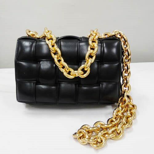 ボッテガ ショルダーバッグ ポシェット 品薄 人気 チェーン カセット レディース ブラック 631421VBWZ0 BOTTEGA VENETA