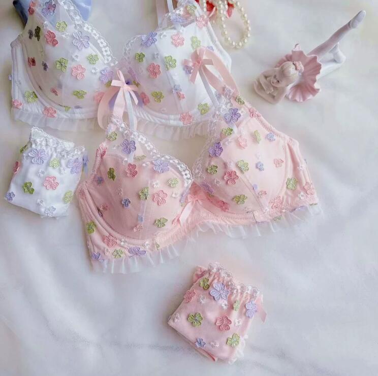 ご来店いただいて誠にありがとうございます。 ★セット内容：2点セット ★付属品：なし ★伸縮性：普通 ★厚さ：普通 ★季節：春秋夏冬 ★カラー：写真より　 ★素材：ポリエステル、その他 ★サイズ（cm）： 70A 70B 70C 70D 75A 75B 75C 75D 80A 80B 80C 80D 80E 85B 85C 85D 85E 90B 90C 90D 90E 【ご注意】 ★実際に測ったサイズですので、採寸方法により、±2cm誤差が有る場合がございます。 ★商品画像はご覧になるモニターなどの環境によって若干の誤差があります。 ★発送上の状態によって商品がシワになる場合がございます。予めご了承くださいませ。 ★表記している商品以外のものはセットではございません。 ★在庫数の更新は随時行っておりますが、お買い上げいただいた商品が、品切れになってしまうこともございます。あらかじめご了承ください。ご来店いただいて誠にありがとうございます。 ★セット内容：2点セット ★付属品：なし ★伸縮性：普通 ★厚さ：普通 ★季節：春秋夏冬 ★カラー：写真より　 ★素材：ポリエステル、その他 ★サイズ（cm）： 70A 70B 70C 70D 75A 75B 75C 75D 80A 80B 80C 80D 80E 85B 85C 85D 85E 90B 90C 90D 90E 【ご注意】 ★実際に測ったサイズですので、採寸方法により、±2cm誤差が有る場合がございます。 ★商品画像はご覧になるモニターなどの環境によって若干の誤差があります。 ★発送上の状態によって商品がシワになる場合がございます。予めご了承くださいませ。 ★表記している商品以外のものはセットではございません。 ★在庫数の更新は随時行っておりますが、お買い上げいただいた商品が、品切れになってしまうこともございます。あらかじめご了承ください。