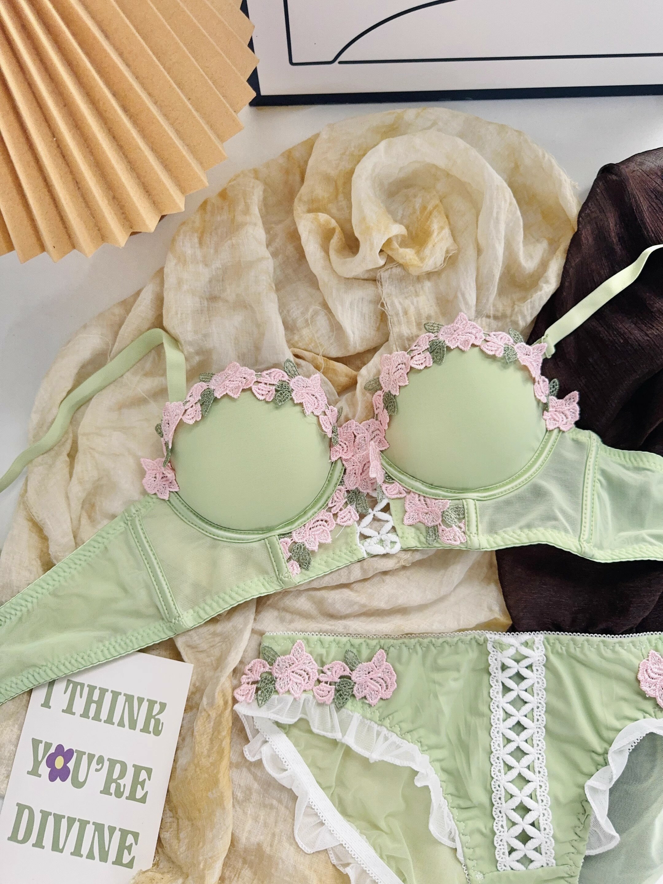 ブラ&ショーツ セット インナー 勝負下着 レースブラセット 可愛い セットアップ 軽い ブラ 送料無料 ..