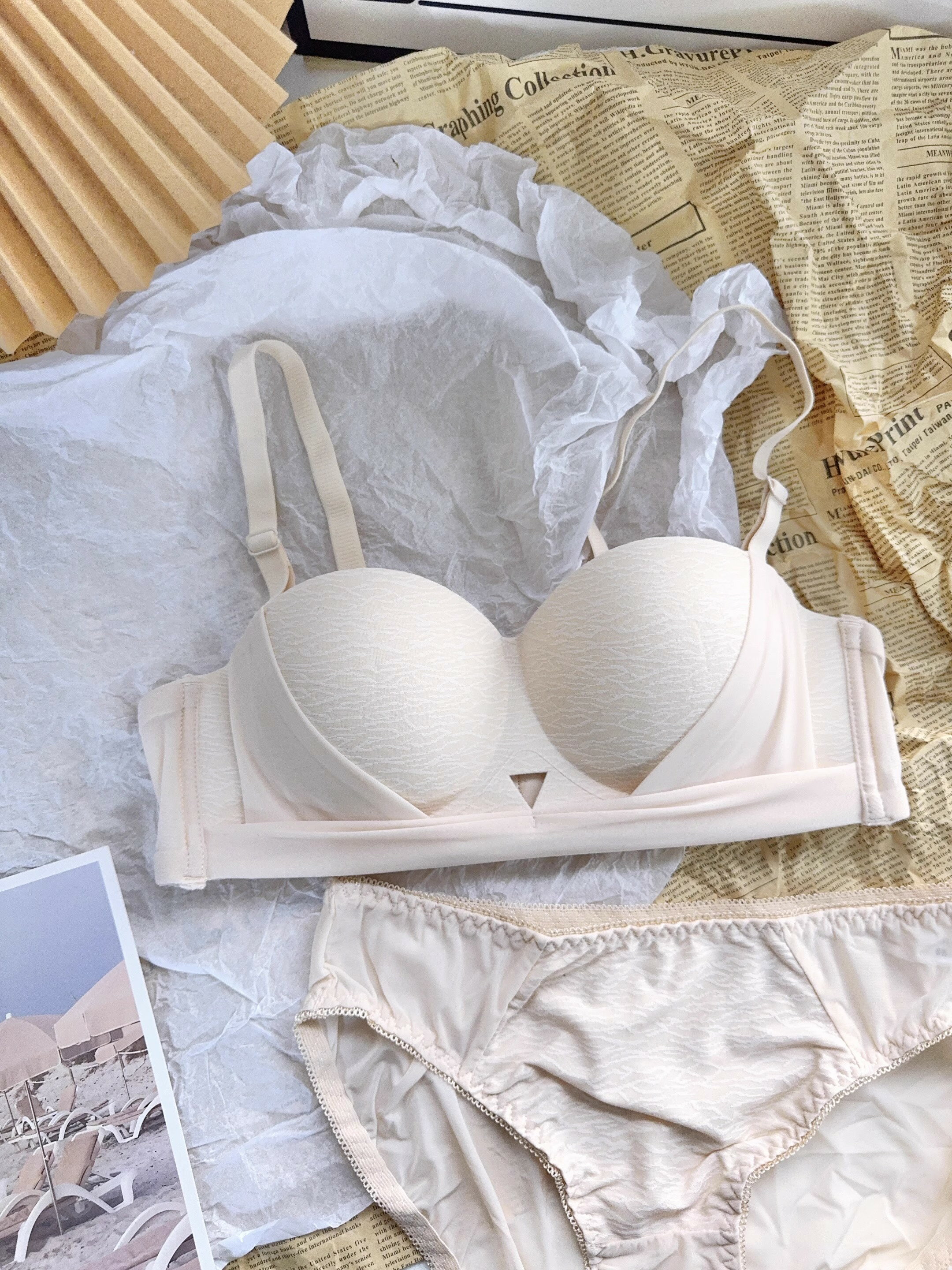 インナー ブラセット セットアップ セクシー ブラ&ショーツ セット 上下セット ランジェリー 谷間ブラ ショーツ ブラジャー 小胸 送料無料 ショーツセット 勝負下着 ブラ レースブラセット 薄手 bra set 超盛りブラ 学生 レディース 可愛い 少女 通気性 女性 デート 軽い 3