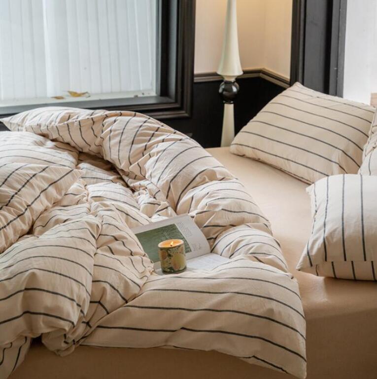 ご来店いただいて誠にありがとうございます。 ★付属品：なし ★カラー：写真より　 ★素材：ポリエステル、その他 ★サイズ（cm）： フラットシーツタイプ 1.2mサイズ用（3点セット） 1点布団カバー：150*200cm 1点フラットシーツ...