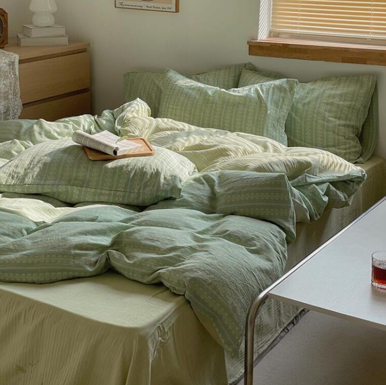 送料無料 寝具カバーセット 4点セット 北欧風花柄 ダブル クイーン 洗いざらしの綿 超柔らかい 民宿 ボックスシーツ/フラットシーツ 通気 吸汗 速乾 布団カバー 枕カバー 布団カバーセット 抗菌防臭 掛け布団カバー 寝室コーデ 洋式・和式兼用 インテリア★激安★セール