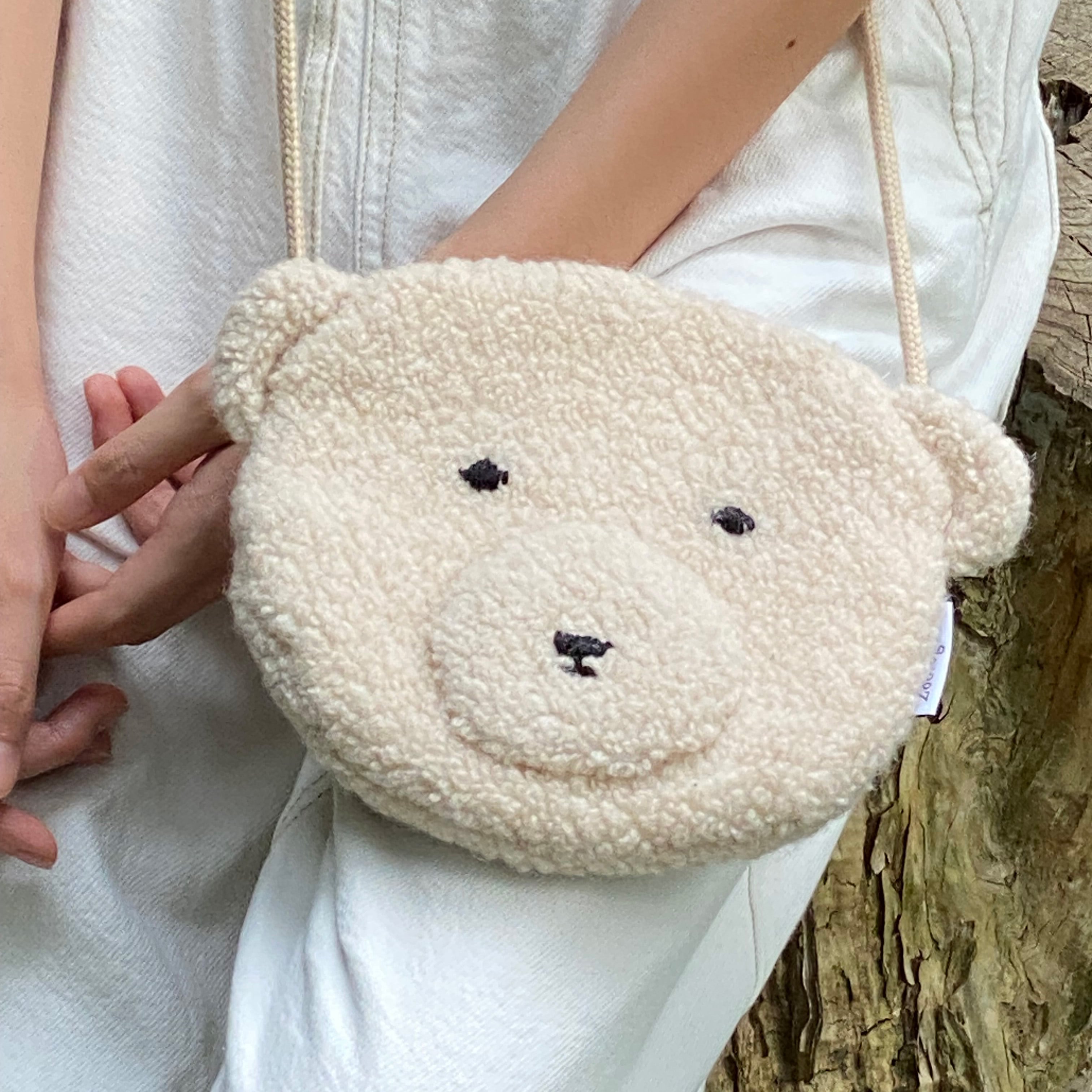 シロクマのポシェット Polar Bear Mini-bag Zoologia リサイクルウール 小さめバッグ サブバッグ ポシェット かわいい おしゃれ ズーロジア エコフレンドリー エシカル サスティナブル