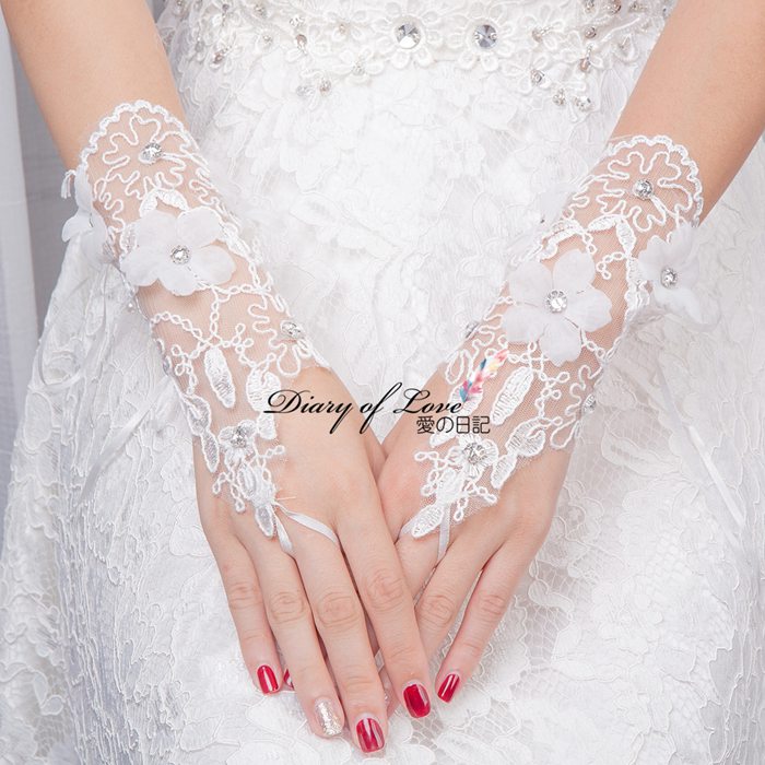 ウエディング グローブ お花レース 手袋 レディース 指なし　白/ブライダル グローブ/結婚式 グローブ/フォーマル/グローブ ドレス/サテン/ウエディング 小物/ウエディング ドレス/結婚式/二次会/パーティー 送料無料