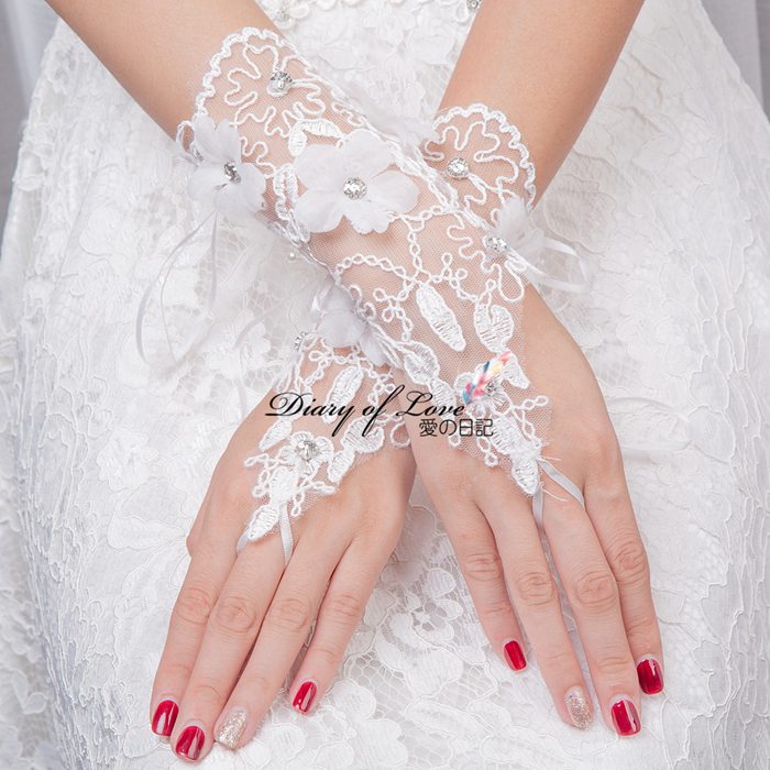 ウエディング グローブ お花レース 手袋 レディース 指なし　白/ブライダル グローブ/結婚式 グローブ/フォーマル/グローブ ドレス/サテン/ウエディング 小物/ウエディング ドレス/結婚式/二次会/パーティー 送料無料