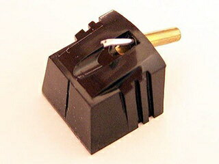 50-103は、SHARP（シャープ）のレコードカートリッジ：CART-103に使用できる、メーカーが製作した純正の針ではない、純正針と同等の性能を備えた代替針（交換針）です。対応カートリッジ：GS-456、RP-5、オプトニカ456この代替針（交換針）は「合成ダイヤ丸針」タイプです。標準的な円錐形状を持つ、一般的なレンジの音域を再生する汎用モデルです。一般的な寿命は約200時間です。