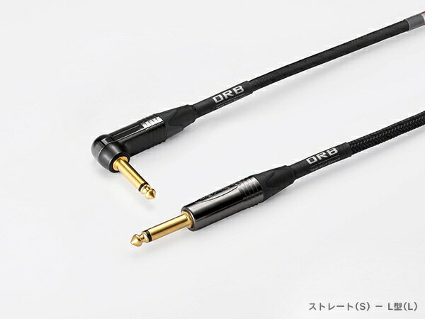 ピュアオーディオメーカーのORBより、PRO用ケーブルの登場です。端子には定評のあるノイトリック社製を使用。ガンメタリックカラーのメッキを施し、剛性アップと共に、傷がつきにくい堅牢かつ美しい外観を手に入れました。ケーブルには産業用機器用途でノウハウを得た、丈夫でノイズ対策を施したピュアオーディオグレードのJ7を採用、さらに質のよいケーブルネットをかけシャープさを増しました。半田に銀半田を使用し、ORB社内でマイスターの資格をもつ者のみが製作を行うなど、無駄の無い伝達のために一切の妥協を排除いたしました。通常モデルの「J7-Phone Pro」のほか、動きのあるステージパフォーマンス時に、ケーブルネットを踏んで滑ってしまうことを防ぐため、見えやすい楽器側にケーブルネットを残し、ルックスの良さを保ちつつ、パフォーマンスのしやすさを向上したパフォーマンス用ケーブル「for Stage Performance」、キーボードやスタジオなど、LRペアでの使用のため、2色（黒・青）のプラグ根元部のブッシングを使用した2本ペアのケーブル「Pair」、Patchケーブルなどもお選びいただけます。ORB J7-Phone Proで、より正確かつクリアな本来の音や声をご体感ください。