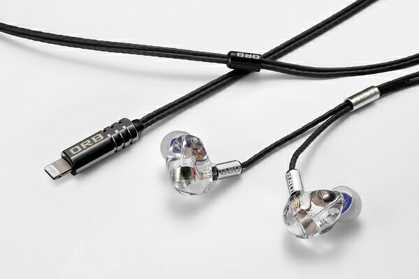 ｢CF-IEM｣は、クリアで美しい明瞭な音像を表現するインイヤーモニターです。バランスドアーマーチュア（BA）1基に新開発のチャンバー(音響空間)を備え、明瞭な音像に程よい響きと厚みが加味されたサウンドを表現します。それにより音楽本来の美しさを余すことなく無く伝えることを可能としました。一音一音の明瞭さと鮮やかさによりかつてないクリアさと演奏者の気持ちが伝わる情緒的なサウンドを両立しました。音楽演奏時のモニターにも、普段の音楽リスニングにも最適な、Made in関西の高品質インイヤーモニターです。標準モデルの付属ケーブルは、優れた柔軟性とバランスの良いサウンドを誇る「Clear force Nova 2nd generation Custom IEM 2pin」を採用し、クリアでバランスの良いサウンドと明瞭な輪郭、正確かつ豊かな音像が音楽の持つ楽しさ、美しさを余すことなく伝えます。その他ワンランク上の解像度と豊かな音楽性を表現する「with Clear force Ultimate」、美しい線材の質感をお愉しみいただける「with Clear force Ultimate CL」、力強い低域と煌びやかな高域が特長の「with Glorious force」もお好みに合わせお選び頂けます。
