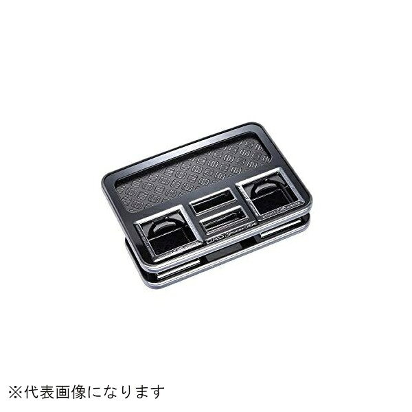 ●セカンドテーブル　スクエア　ブラックウッドVer2　200ハイエース　クロコ運転する人のためのテーブルスクエアタイプのドリンクホルダーを採用し、190~350ml缶や500ml紙パックまで収納可能!!【ジェニュインオーナメント付属】D.A.D商品の証である、D.A.Dジェニュインオーナメント(ブラック)が付属●完全受注生産体制■ウッドカラー：ブラックウッドII■レザーパターン：クロコ スクエアタイプ