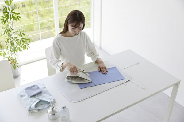 山崎実業｜Yamazaki くるくるアイロンマット　スタンダードライン ホワイト 2133